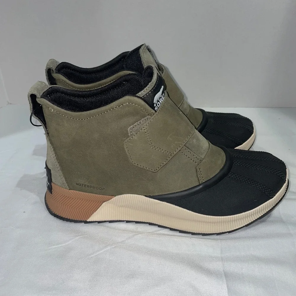 Sorel‎ Out N About III Conquest Waterproof Boots Olive Green Black Womens 9 New